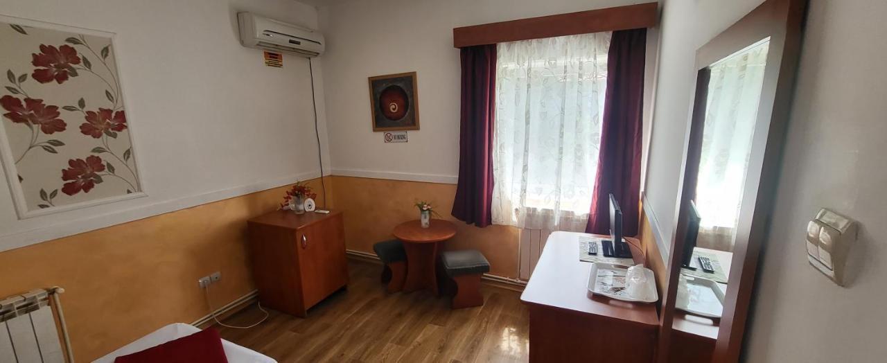 Pensiune Restaurant Arconi Năvodari Exteriör bild