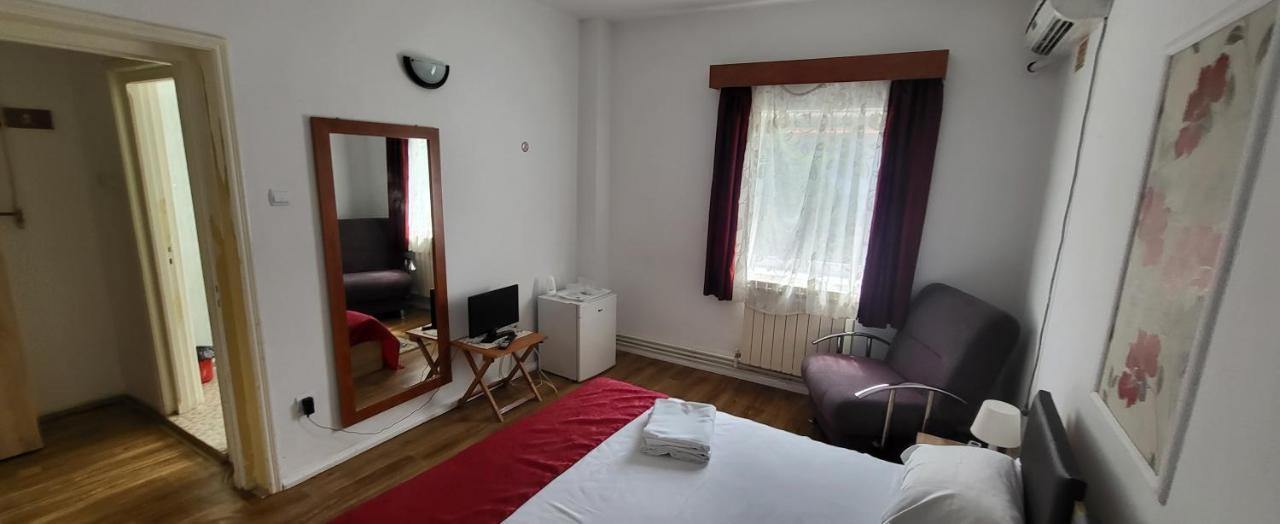 Pensiune Restaurant Arconi Năvodari Exteriör bild