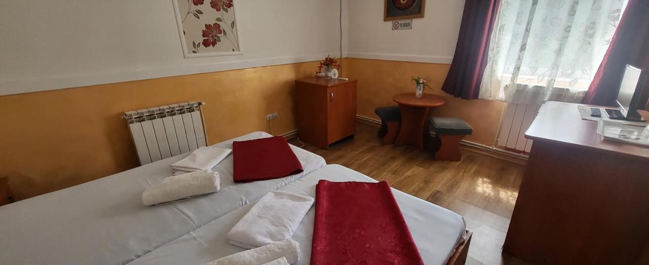 Pensiune Restaurant Arconi Năvodari Exteriör bild