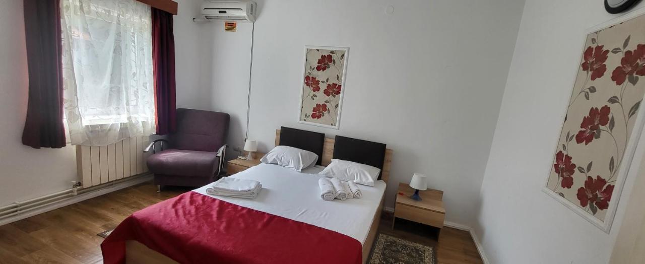 Pensiune Restaurant Arconi Năvodari Exteriör bild