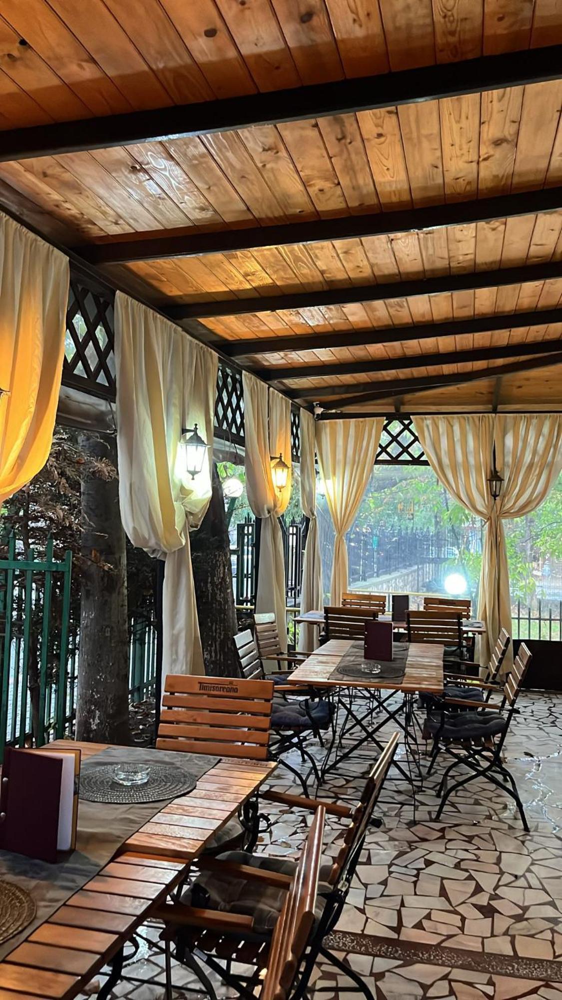 Pensiune Restaurant Arconi Năvodari Exteriör bild