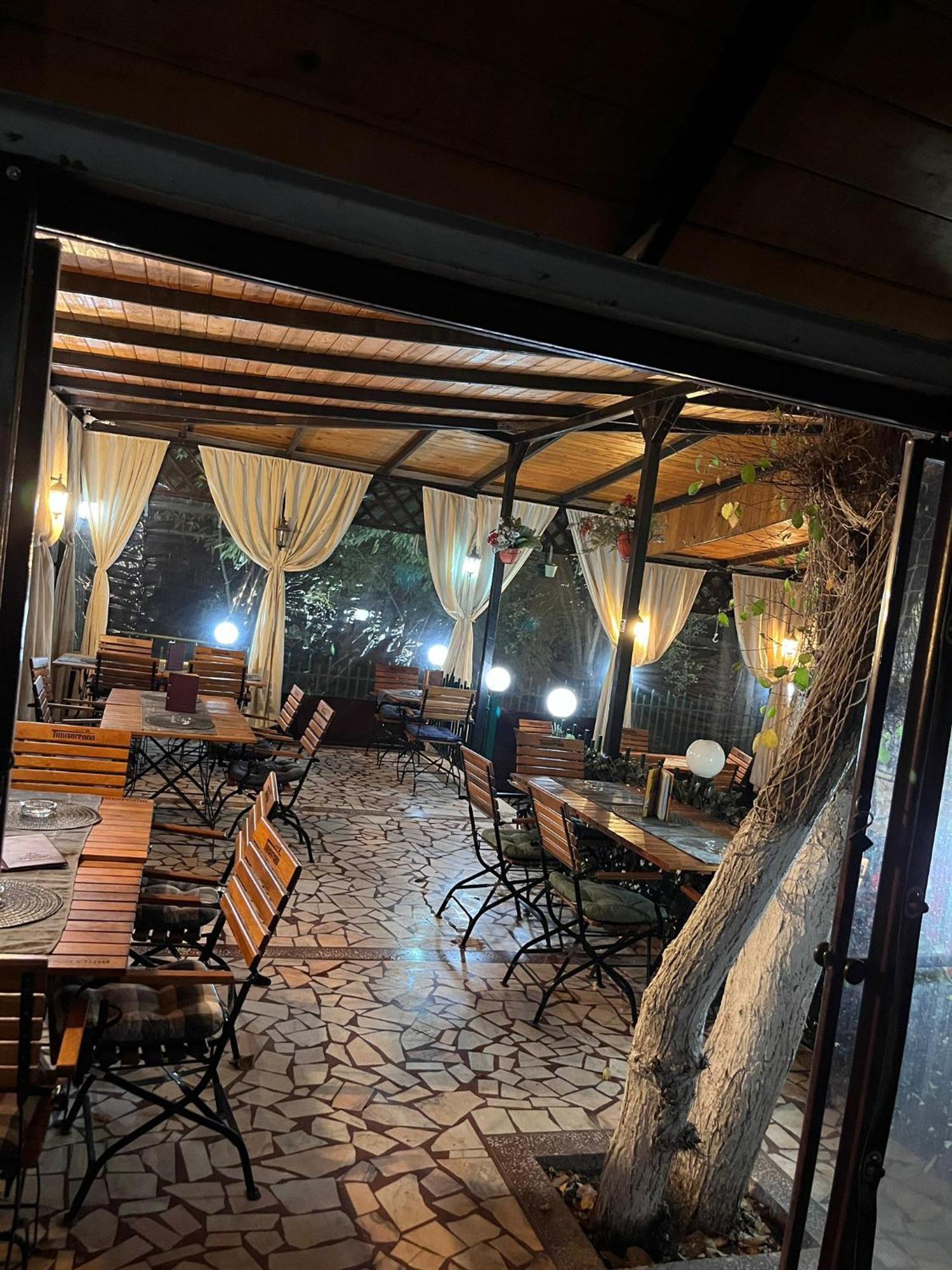 Pensiune Restaurant Arconi Năvodari Exteriör bild