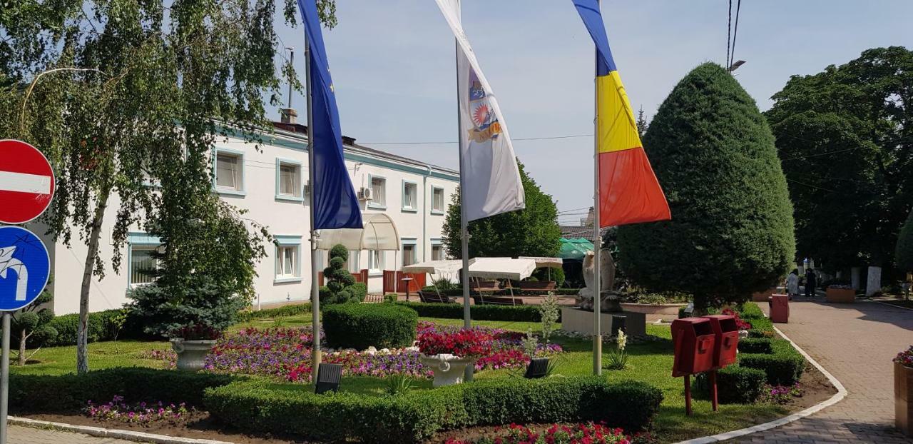 Pensiune Restaurant Arconi Năvodari Exteriör bild
